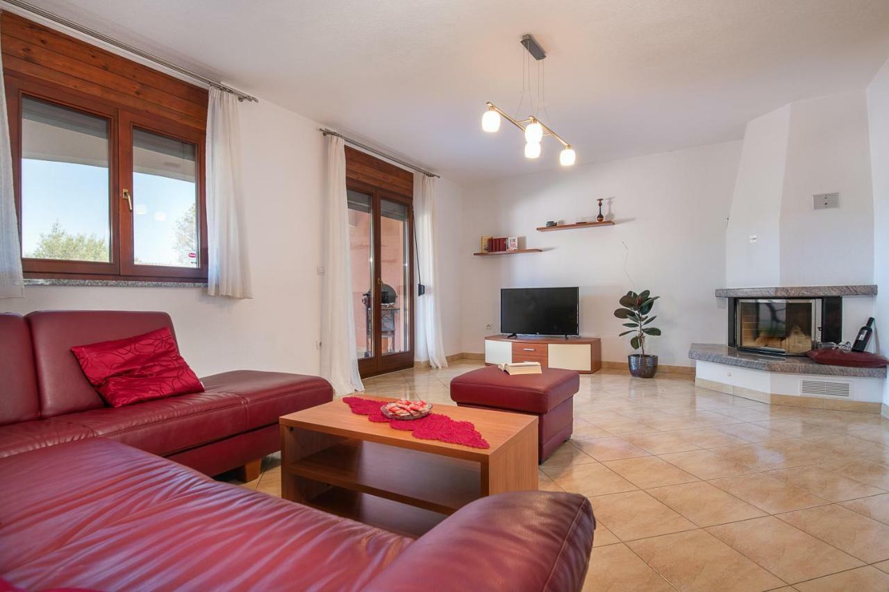 Ferienhaus Joy Ližnjan Extérieur photo