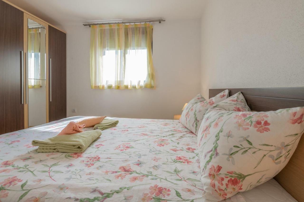 Ferienhaus Joy Ližnjan Extérieur photo
