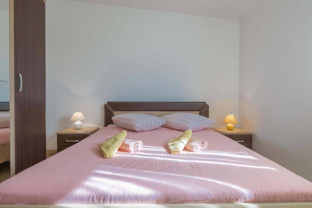 Ferienhaus Joy Ližnjan Extérieur photo