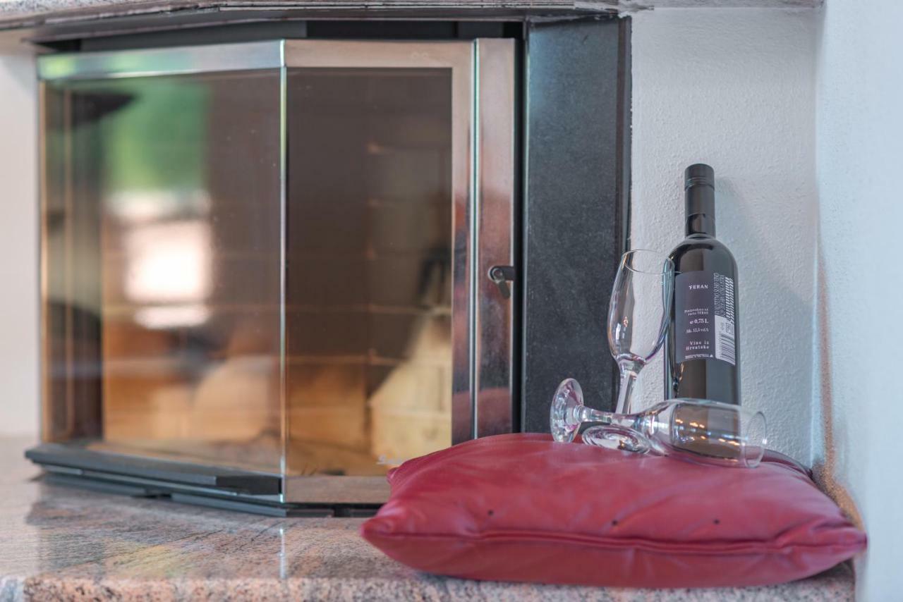 Ferienhaus Joy Ližnjan Extérieur photo